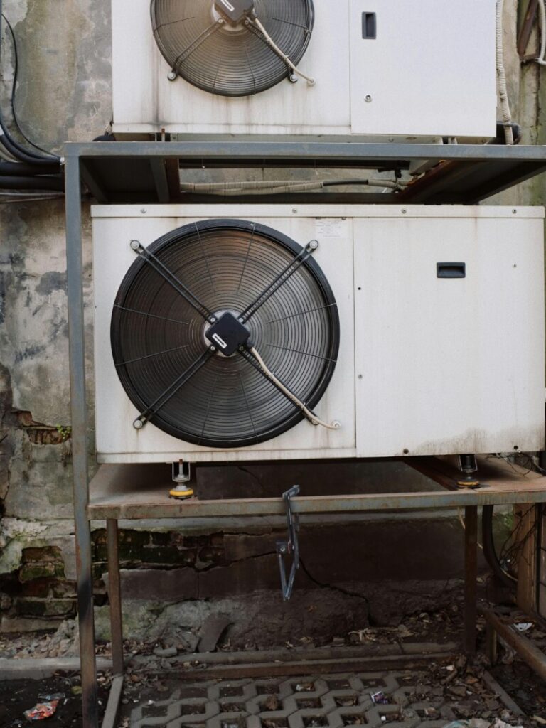 pexels-readymade-3964850